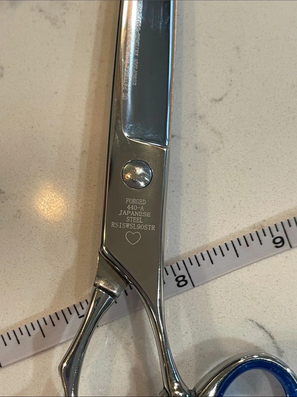 Shark Fin Professional Shears Right Hand 440-A In Case